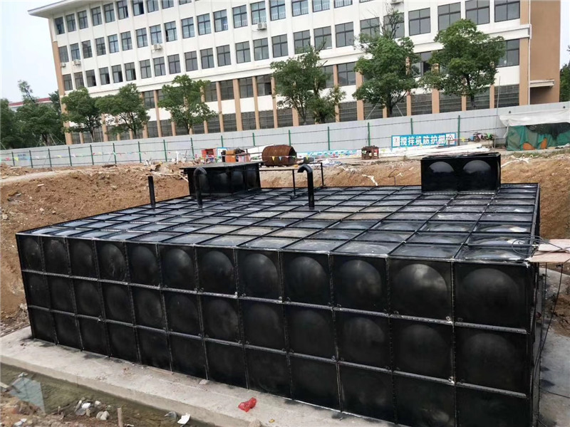 抗（kàng）腐式地埋水箱